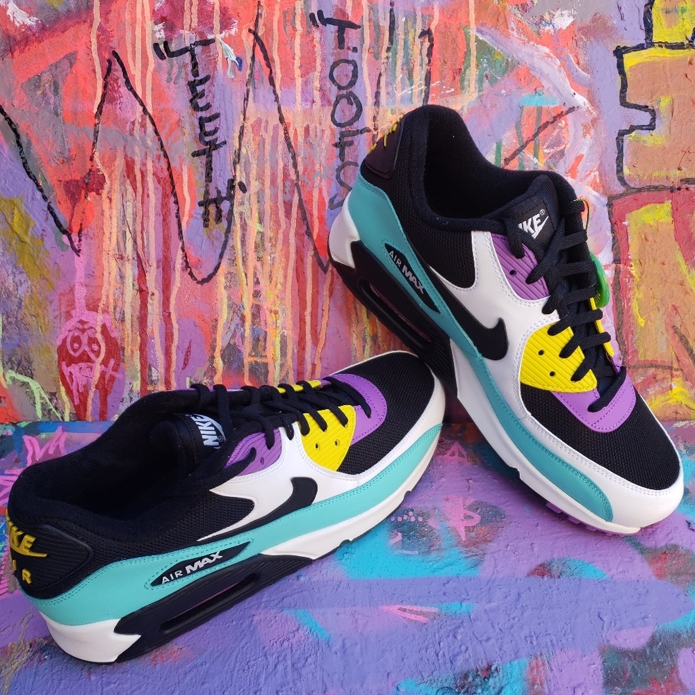 ****SOLD****  NIKE AIR MAX 90 'BLACK HYPER VIOLET'